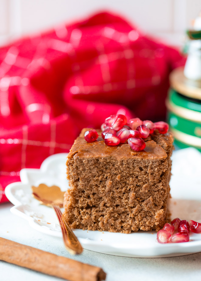 Fat-Free Gingerbread Cake