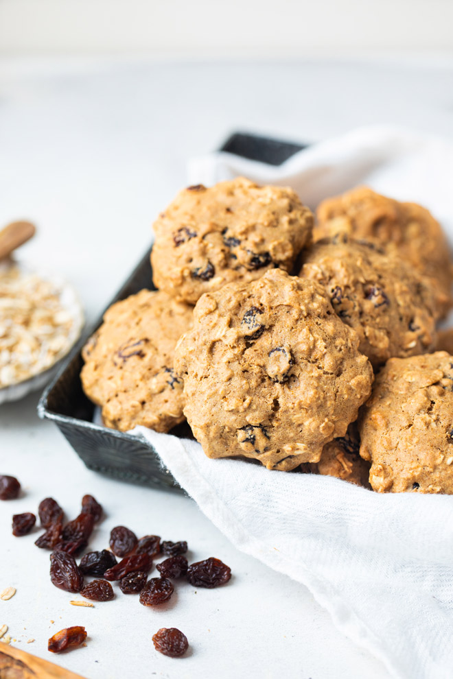 Fat-Free Oatmeal Raisin Cookies